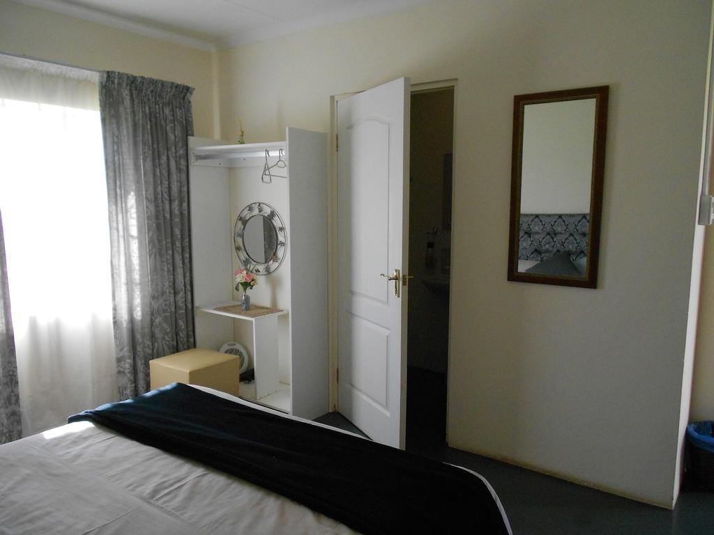 Hartley Manor Guest House Мулдесдрифт Номер фото